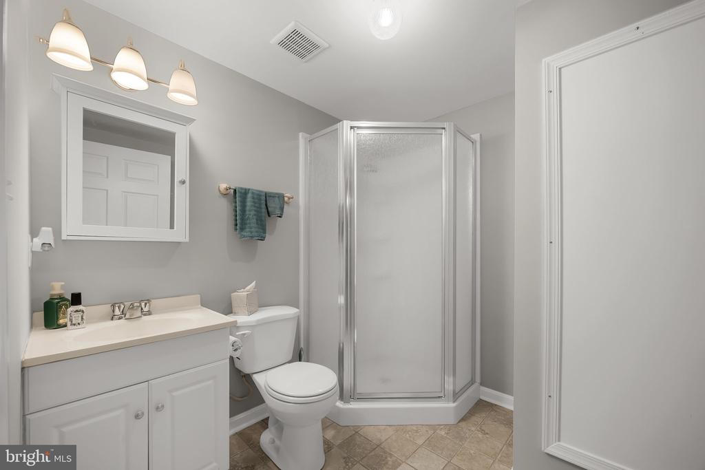 6657 LAWYERS RD, SPOTSYLVANIA, Virginia 22551, 5 Bedrooms Bedrooms, ,4 BathroomsBathrooms,Residential,14,6657 LAWYERS RD,VASP2040416 MLS # VASP2040416