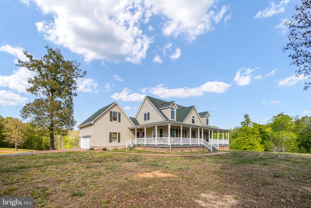 6657 LAWYERS RD, SPOTSYLVANIA, Virginia 22551, 5 Bedrooms Bedrooms, ,4 BathroomsBathrooms,Residential,14,6657 LAWYERS RD,VASP2040416 MLS # VASP2040416