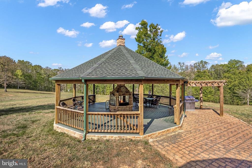 6657 LAWYERS RD, SPOTSYLVANIA, Virginia 22551, 5 Bedrooms Bedrooms, ,4 BathroomsBathrooms,Residential,14,6657 LAWYERS RD,VASP2040416 MLS # VASP2040416