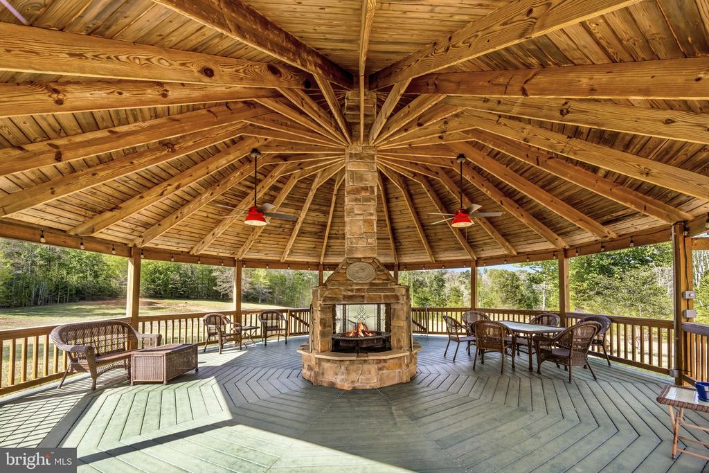 6657 LAWYERS RD, SPOTSYLVANIA, Virginia 22551, 5 Bedrooms Bedrooms, ,4 BathroomsBathrooms,Residential,14,6657 LAWYERS RD,VASP2040416 MLS # VASP2040416
