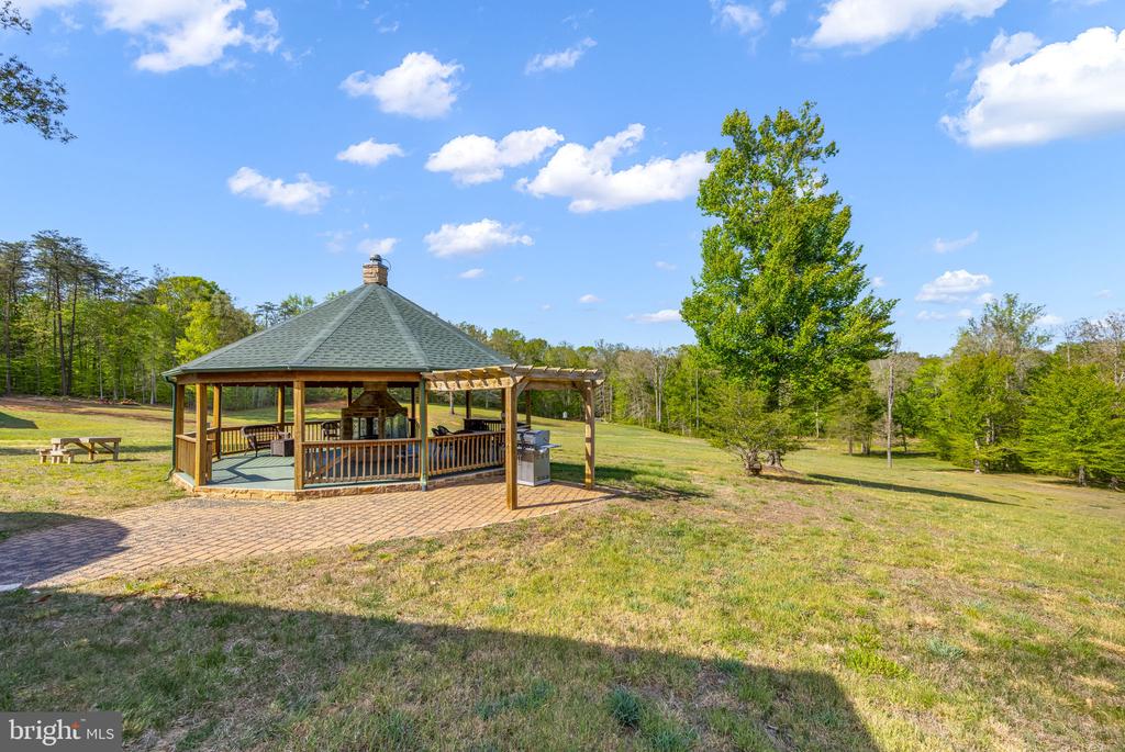 6657 LAWYERS RD, SPOTSYLVANIA, Virginia 22551, 5 Bedrooms Bedrooms, ,4 BathroomsBathrooms,Residential,14,6657 LAWYERS RD,VASP2040416 MLS # VASP2040416