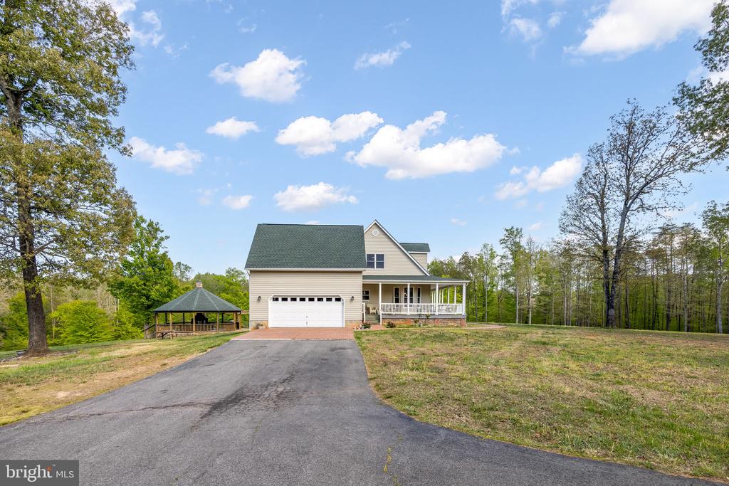 6657 LAWYERS RD, SPOTSYLVANIA, Virginia 22551, 5 Bedrooms Bedrooms, ,4 BathroomsBathrooms,Residential,14,6657 LAWYERS RD,VASP2040416 MLS # VASP2040416