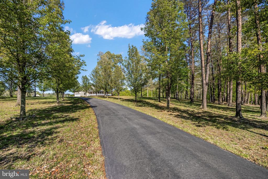 6657 LAWYERS RD, SPOTSYLVANIA, Virginia 22551, 5 Bedrooms Bedrooms, ,4 BathroomsBathrooms,Residential,14,6657 LAWYERS RD,VASP2040416 MLS # VASP2040416