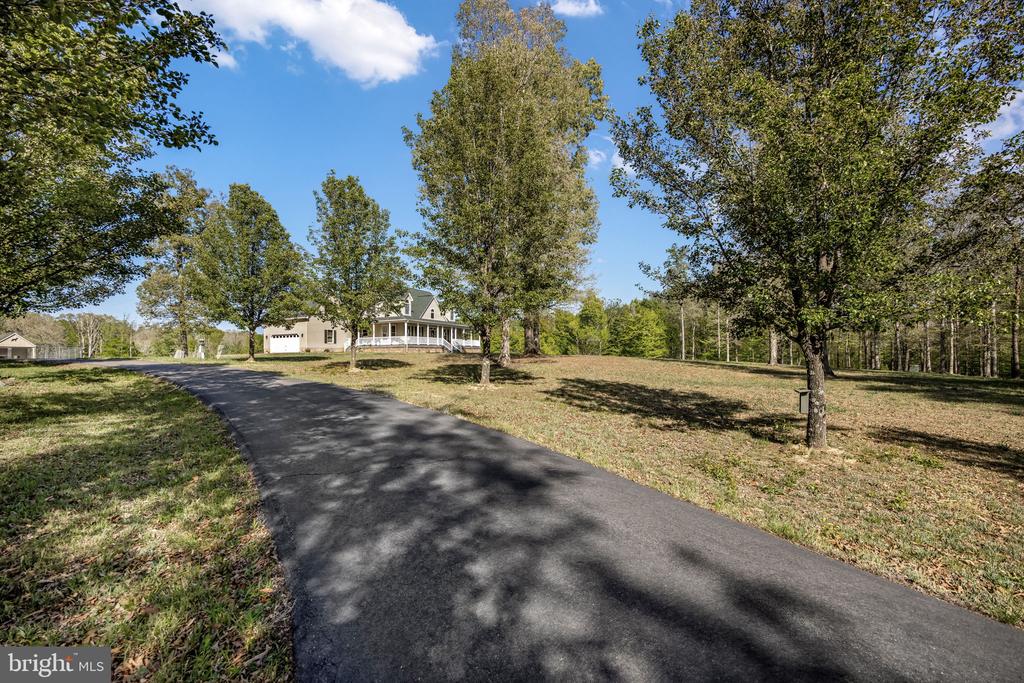 6657 LAWYERS RD, SPOTSYLVANIA, Virginia 22551, 5 Bedrooms Bedrooms, ,4 BathroomsBathrooms,Residential,14,6657 LAWYERS RD,VASP2040416 MLS # VASP2040416