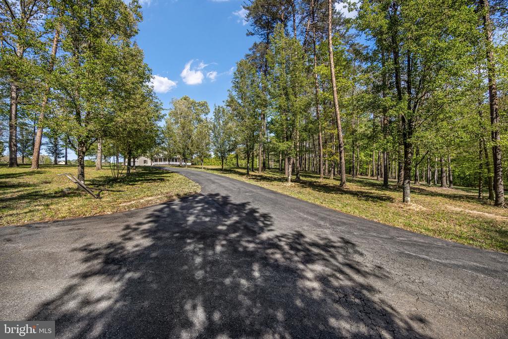 6657 LAWYERS RD, SPOTSYLVANIA, Virginia 22551, 5 Bedrooms Bedrooms, ,4 BathroomsBathrooms,Residential,14,6657 LAWYERS RD,VASP2040416 MLS # VASP2040416