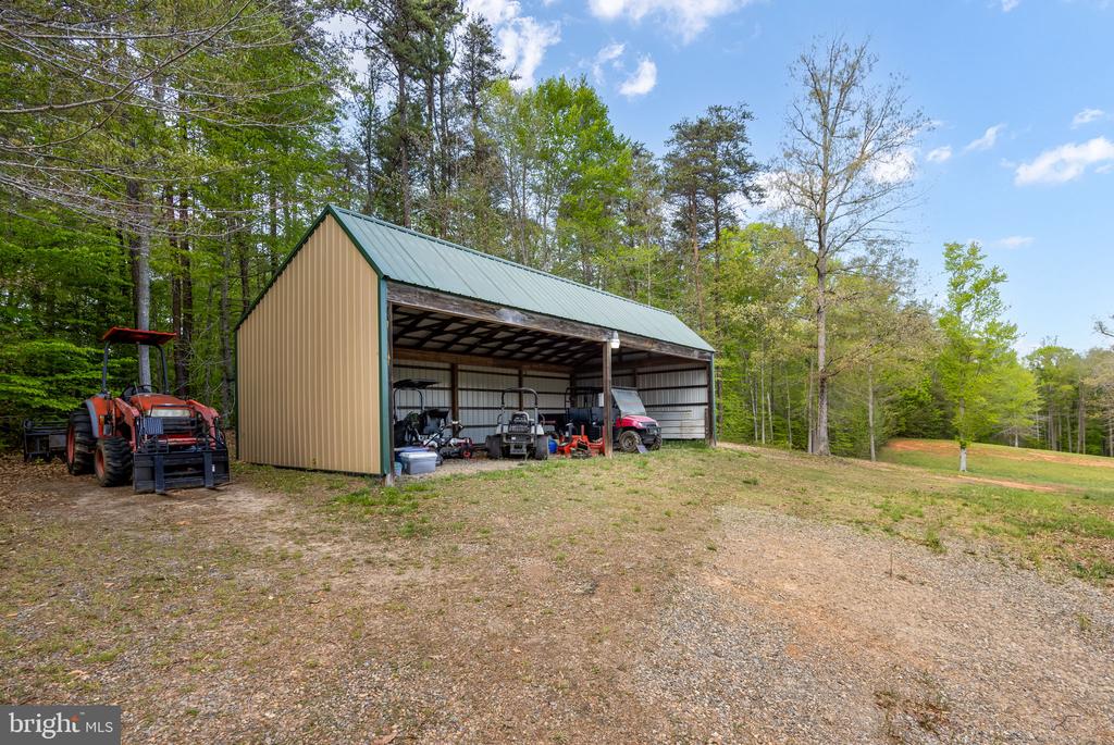 6657 LAWYERS RD, SPOTSYLVANIA, Virginia 22551, 5 Bedrooms Bedrooms, ,4 BathroomsBathrooms,Residential,14,6657 LAWYERS RD,VASP2040416 MLS # VASP2040416