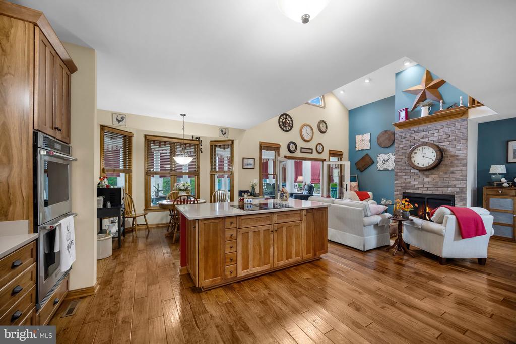 6657 LAWYERS RD, SPOTSYLVANIA, Virginia 22551, 5 Bedrooms Bedrooms, ,4 BathroomsBathrooms,Residential,14,6657 LAWYERS RD,VASP2040416 MLS # VASP2040416