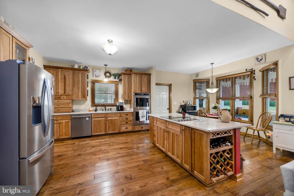 6657 LAWYERS RD, SPOTSYLVANIA, Virginia 22551, 5 Bedrooms Bedrooms, ,4 BathroomsBathrooms,Residential,14,6657 LAWYERS RD,VASP2040416 MLS # VASP2040416