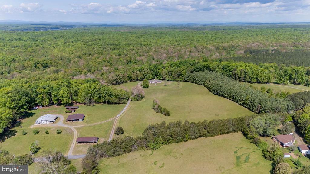 6000 HALEYS MILL RD, SPOTSYLVANIA, Virginia 22551, 3 Bedrooms Bedrooms, ,2 BathroomsBathrooms,Residential,14,6000 HALEYS MILL RD,VASP2041068 MLS # VASP2041068