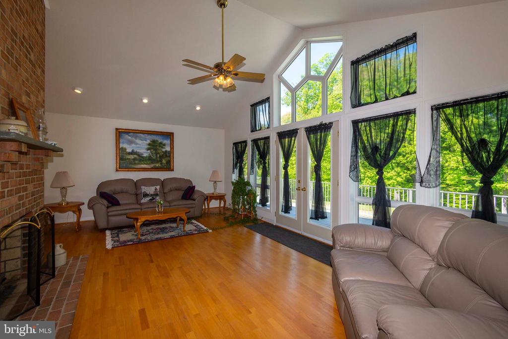 6000 HALEYS MILL RD, SPOTSYLVANIA, Virginia 22551, 3 Bedrooms Bedrooms, ,2 BathroomsBathrooms,Residential,14,6000 HALEYS MILL RD,VASP2041068 MLS # VASP2041068