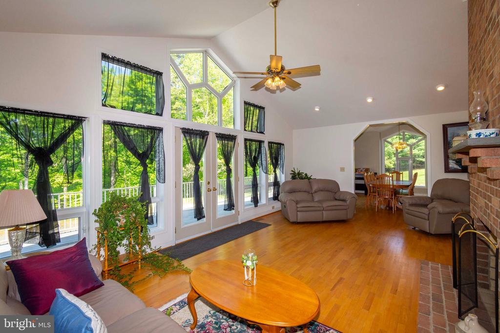 6000 HALEYS MILL RD, SPOTSYLVANIA, Virginia 22551, 3 Bedrooms Bedrooms, ,2 BathroomsBathrooms,Residential,14,6000 HALEYS MILL RD,VASP2041068 MLS # VASP2041068