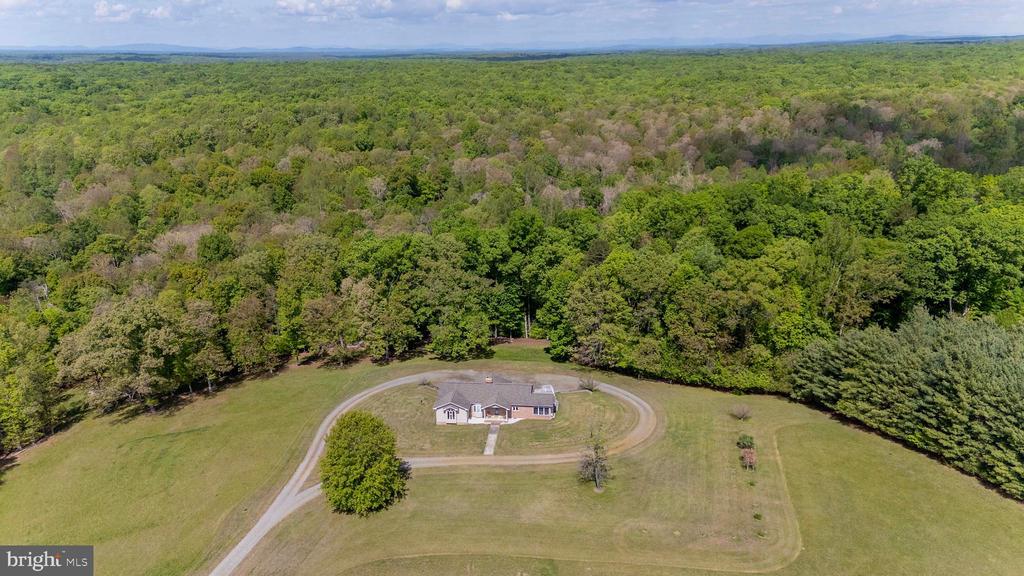 6000 HALEYS MILL RD, SPOTSYLVANIA, Virginia 22551, 3 Bedrooms Bedrooms, ,2 BathroomsBathrooms,Residential,14,6000 HALEYS MILL RD,VASP2041068 MLS # VASP2041068