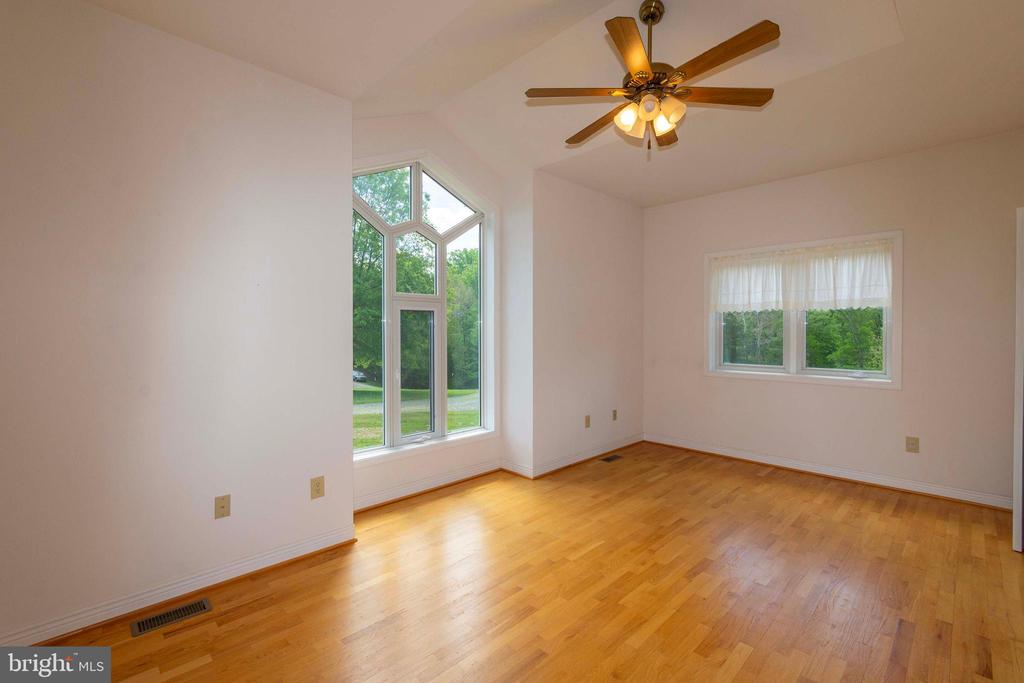 6000 HALEYS MILL RD, SPOTSYLVANIA, Virginia 22551, 3 Bedrooms Bedrooms, ,2 BathroomsBathrooms,Residential,14,6000 HALEYS MILL RD,VASP2041068 MLS # VASP2041068