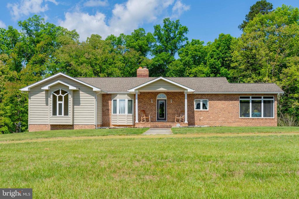 6000 HALEYS MILL RD, SPOTSYLVANIA, Virginia 22551, 3 Bedrooms Bedrooms, ,2 BathroomsBathrooms,Residential,14,6000 HALEYS MILL RD,VASP2041068 MLS # VASP2041068