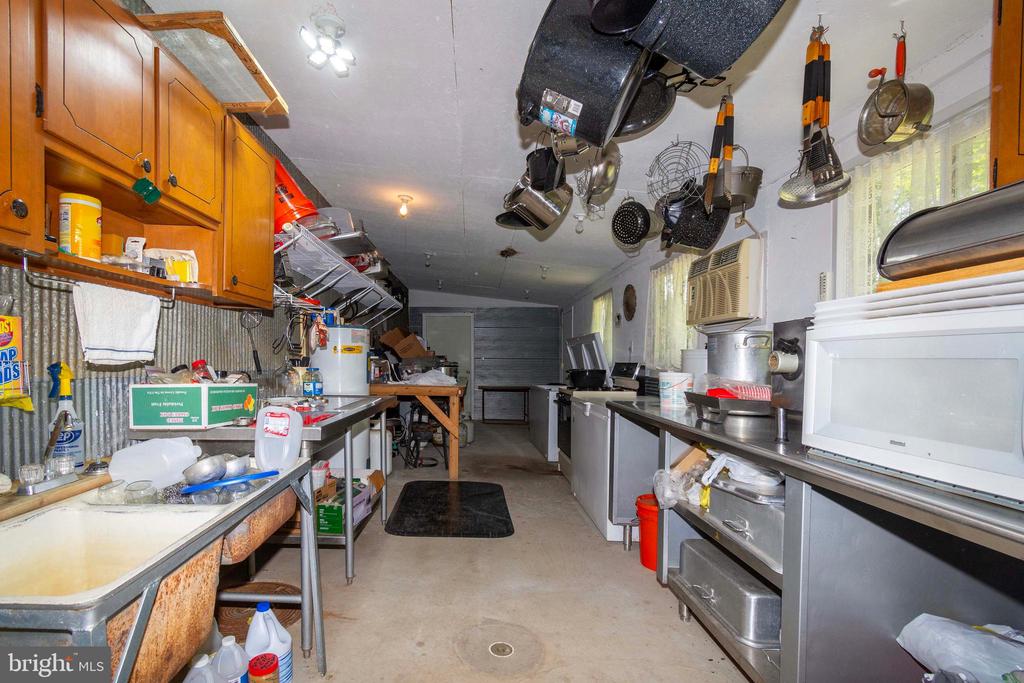 6000 HALEYS MILL RD, SPOTSYLVANIA, Virginia 22551, 3 Bedrooms Bedrooms, ,2 BathroomsBathrooms,Residential,14,6000 HALEYS MILL RD,VASP2041068 MLS # VASP2041068