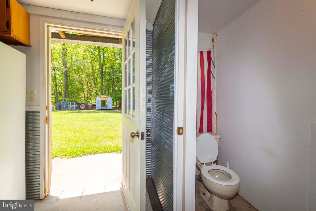 6000 HALEYS MILL RD, SPOTSYLVANIA, Virginia 22551, 3 Bedrooms Bedrooms, ,2 BathroomsBathrooms,Residential,14,6000 HALEYS MILL RD,VASP2041068 MLS # VASP2041068