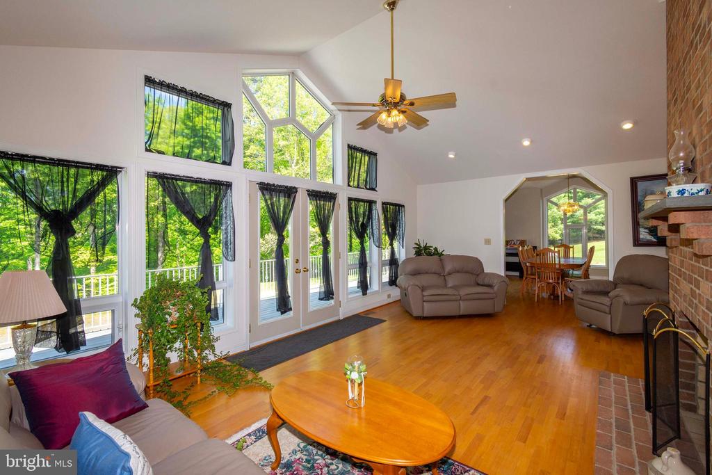 6000 HALEYS MILL RD, SPOTSYLVANIA, Virginia 22551, 3 Bedrooms Bedrooms, ,2 BathroomsBathrooms,Residential,14,6000 HALEYS MILL RD,VASP2041074 MLS # VASP2041074