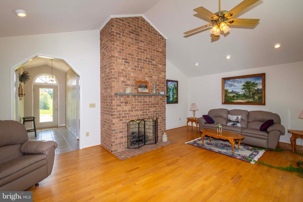 6000 HALEYS MILL RD, SPOTSYLVANIA, Virginia 22551, 3 Bedrooms Bedrooms, ,2 BathroomsBathrooms,Residential,14,6000 HALEYS MILL RD,VASP2041074 MLS # VASP2041074