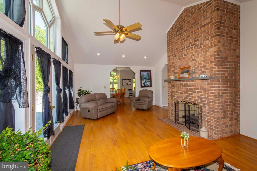 6000 HALEYS MILL RD, SPOTSYLVANIA, Virginia 22551, 3 Bedrooms Bedrooms, ,2 BathroomsBathrooms,Residential,14,6000 HALEYS MILL RD,VASP2041074 MLS # VASP2041074
