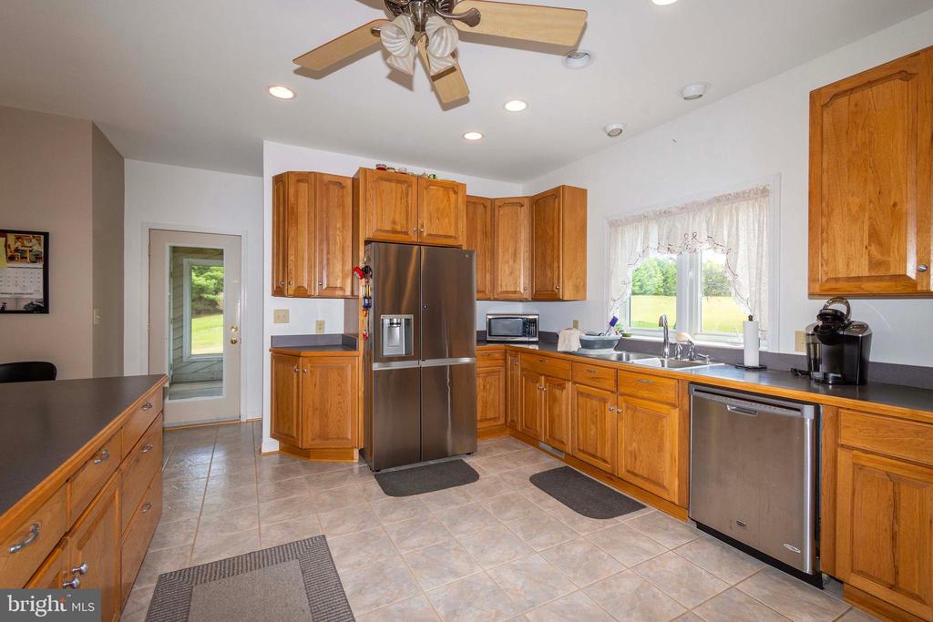 6000 HALEYS MILL RD, SPOTSYLVANIA, Virginia 22551, 3 Bedrooms Bedrooms, ,2 BathroomsBathrooms,Residential,14,6000 HALEYS MILL RD,VASP2041074 MLS # VASP2041074