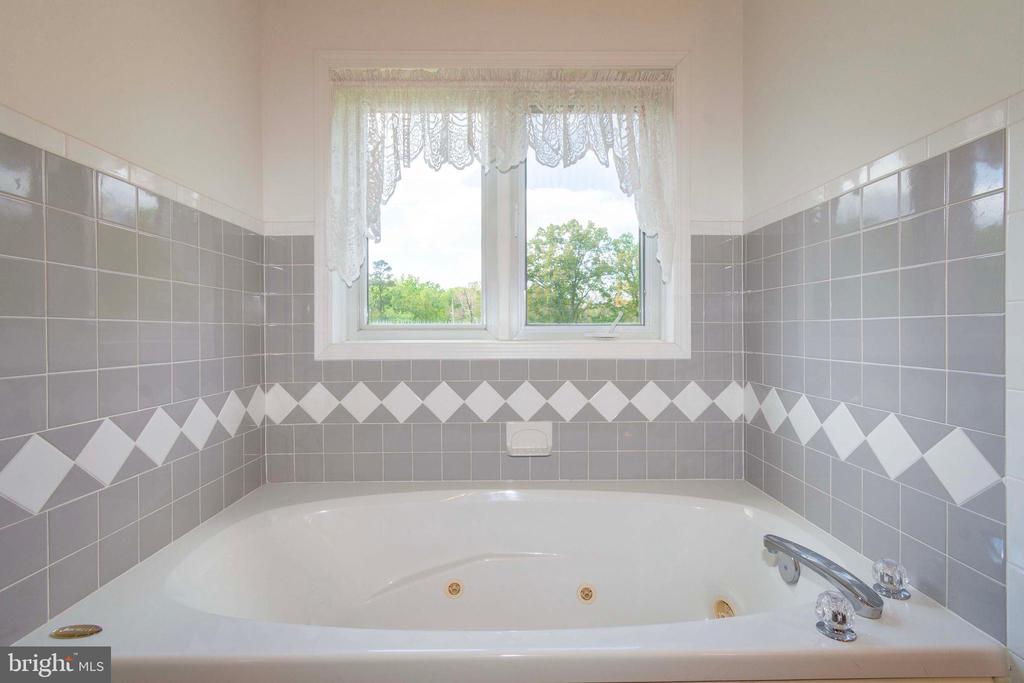6000 HALEYS MILL RD, SPOTSYLVANIA, Virginia 22551, 3 Bedrooms Bedrooms, ,2 BathroomsBathrooms,Residential,14,6000 HALEYS MILL RD,VASP2041074 MLS # VASP2041074