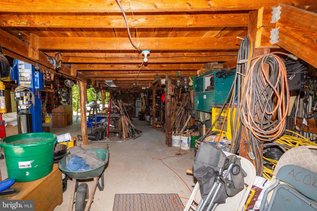 6000 HALEYS MILL RD, SPOTSYLVANIA, Virginia 22551, 3 Bedrooms Bedrooms, ,2 BathroomsBathrooms,Residential,14,6000 HALEYS MILL RD,VASP2041074 MLS # VASP2041074