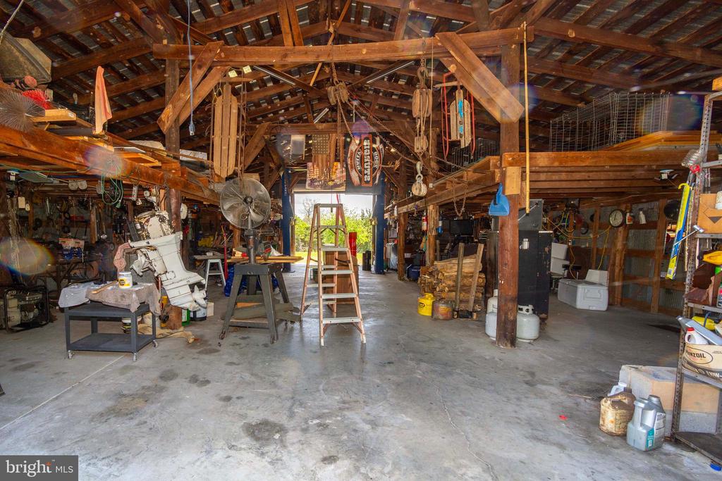 6000 HALEYS MILL RD, SPOTSYLVANIA, Virginia 22551, 3 Bedrooms Bedrooms, ,2 BathroomsBathrooms,Residential,14,6000 HALEYS MILL RD,VASP2041074 MLS # VASP2041074