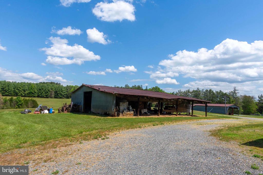 6000 HALEYS MILL RD, SPOTSYLVANIA, Virginia 22551, 3 Bedrooms Bedrooms, ,2 BathroomsBathrooms,Residential,14,6000 HALEYS MILL RD,VASP2041074 MLS # VASP2041074