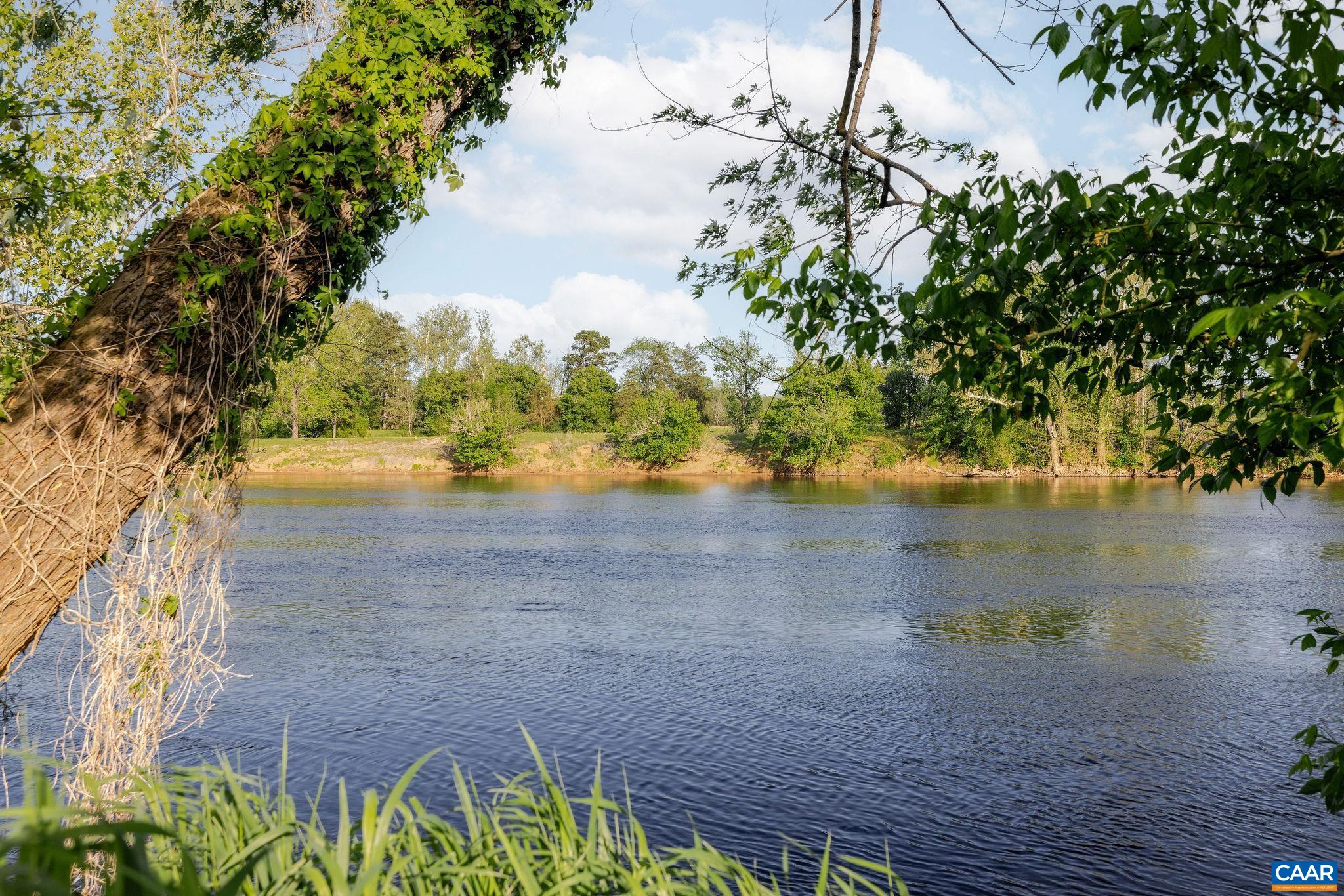137 acres JAMES RIVER RD, HOWARDSVILLE, Virginia 24562, ,Farm,14,137 acres JAMES RIVER RD,676506 MLS # 676506