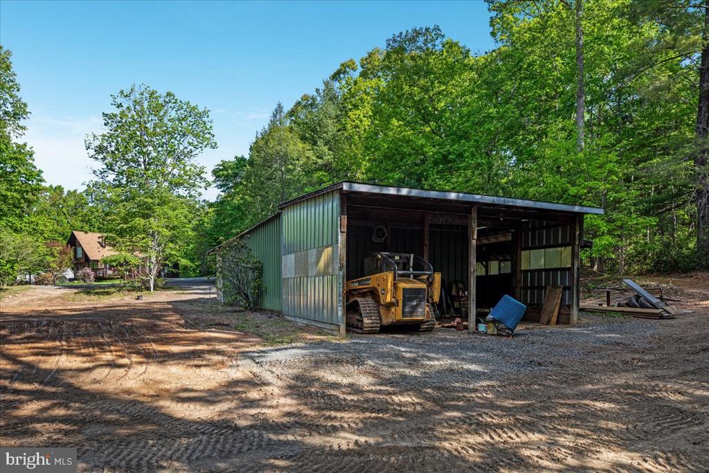 146 LIZZIE MILLS RD, CASTLETON, Virginia 22716, 3 Bedrooms Bedrooms, ,2 BathroomsBathrooms,Residential,14,146 LIZZIE MILLS RD,VARP2002580 MLS # VARP2002580 146 LIZZIE MILLS RD, CASTLETON, Virginia 22716, 3 Bedrooms Bedrooms, ,2 BathroomsBathrooms,Residential,14,146 LIZZIE MILLS RD,VARP2002580 MLS # VARP2002580
