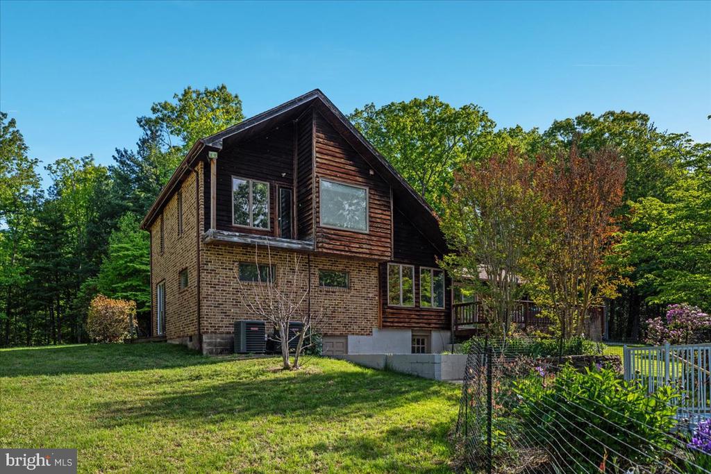 146 LIZZIE MILLS RD, CASTLETON, Virginia 22716, 3 Bedrooms Bedrooms, ,2 BathroomsBathrooms,Residential,14,146 LIZZIE MILLS RD,VARP2002580 MLS # VARP2002580 146 LIZZIE MILLS RD, CASTLETON, Virginia 22716, 3 Bedrooms Bedrooms, ,2 BathroomsBathrooms,Residential,14,146 LIZZIE MILLS RD,VARP2002580 MLS # VARP2002580