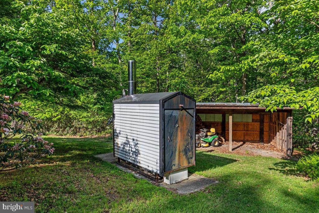 146 LIZZIE MILLS RD, CASTLETON, Virginia 22716, 3 Bedrooms Bedrooms, ,2 BathroomsBathrooms,Residential,14,146 LIZZIE MILLS RD,VARP2002580 MLS # VARP2002580 146 LIZZIE MILLS RD, CASTLETON, Virginia 22716, 3 Bedrooms Bedrooms, ,2 BathroomsBathrooms,Residential,14,146 LIZZIE MILLS RD,VARP2002580 MLS # VARP2002580