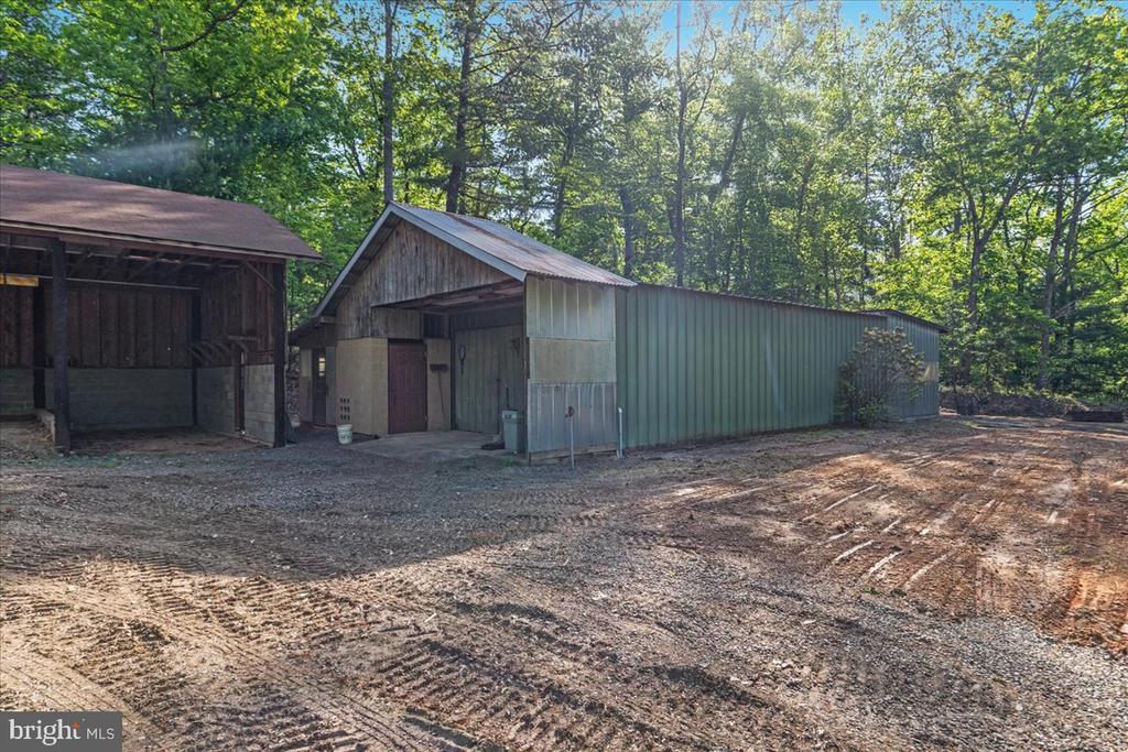 146 LIZZIE MILLS RD, CASTLETON, Virginia 22716, 3 Bedrooms Bedrooms, ,2 BathroomsBathrooms,Residential,14,146 LIZZIE MILLS RD,VARP2002580 MLS # VARP2002580 146 LIZZIE MILLS RD, CASTLETON, Virginia 22716, 3 Bedrooms Bedrooms, ,2 BathroomsBathrooms,Residential,14,146 LIZZIE MILLS RD,VARP2002580 MLS # VARP2002580