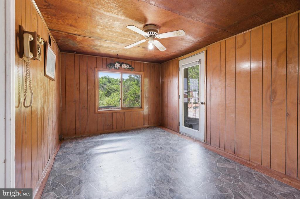 269 COMER AVE, SHENANDOAH, Virginia 22849, 2 Bedrooms Bedrooms, ,1 BathroomBathrooms,Residential,14,269 COMER AVE,VAPA2006404 MLS # VAPA2006404