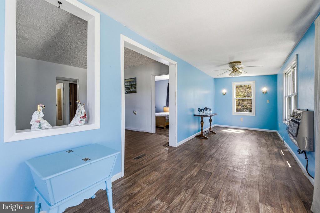 269 COMER AVE, SHENANDOAH, Virginia 22849, 2 Bedrooms Bedrooms, ,1 BathroomBathrooms,Residential,14,269 COMER AVE,VAPA2006404 MLS # VAPA2006404