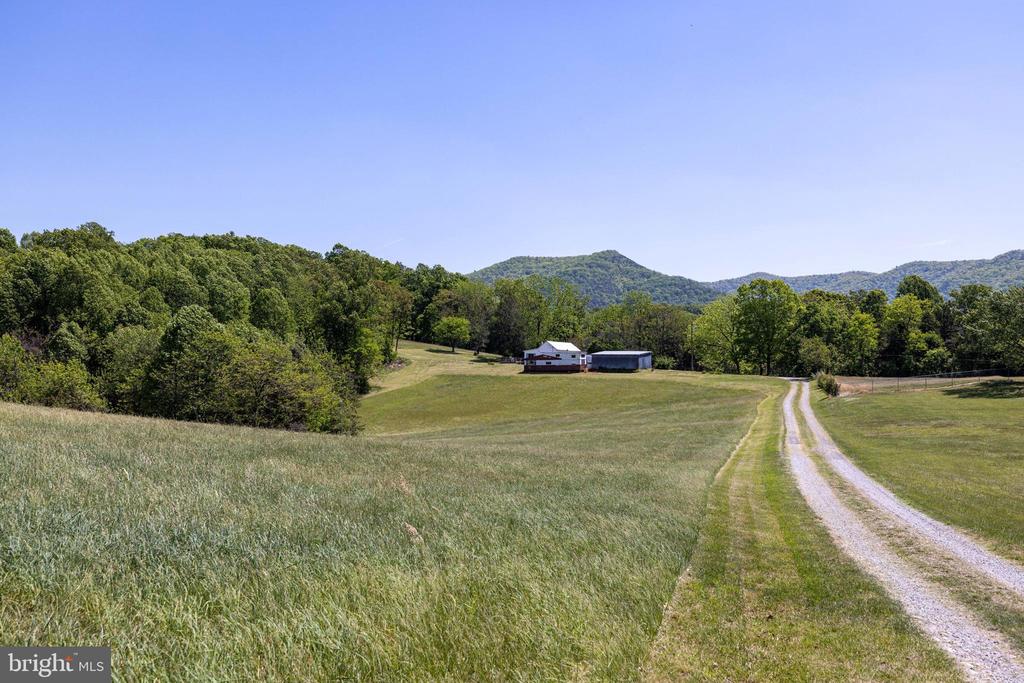 269 COMER AVE, SHENANDOAH, Virginia 22849, 2 Bedrooms Bedrooms, ,1 BathroomBathrooms,Residential,14,269 COMER AVE,VAPA2006404 MLS # VAPA2006404