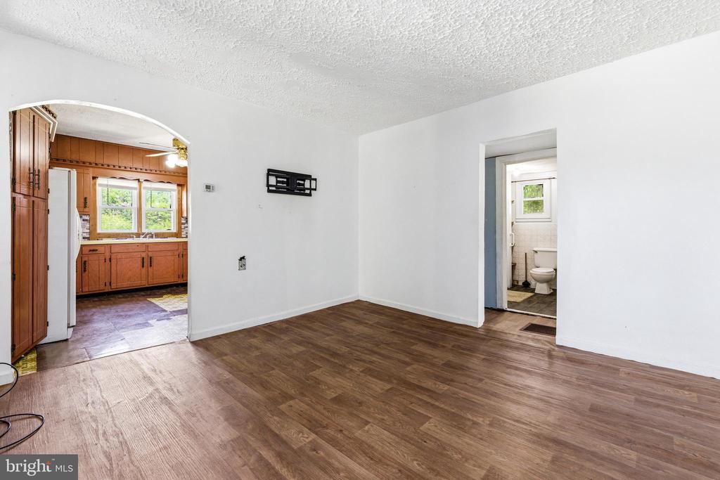 269 COMER AVE, SHENANDOAH, Virginia 22849, 2 Bedrooms Bedrooms, ,1 BathroomBathrooms,Residential,14,269 COMER AVE,VAPA2006404 MLS # VAPA2006404