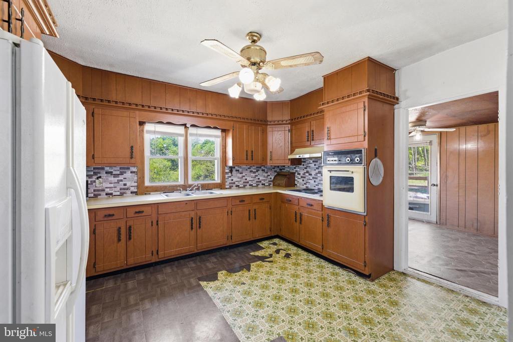 269 COMER AVE, SHENANDOAH, Virginia 22849, 2 Bedrooms Bedrooms, ,1 BathroomBathrooms,Residential,14,269 COMER AVE,VAPA2006404 MLS # VAPA2006404
