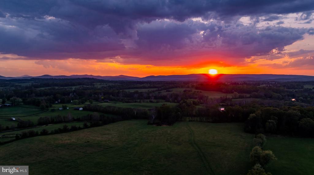 7316 OLD CARTERS MILL RD, THE PLAINS, Virginia 20198, 8 Bedrooms Bedrooms, ,9 BathroomsBathrooms,Residential,14,7316 OLD CARTERS MILL RD,VAFQ2021814 MLS # VAFQ2021814 7316 OLD CARTERS MILL RD, THE PLAINS, Virginia 20198, 8 Bedrooms Bedrooms, ,9 BathroomsBathrooms,Residential,14,7316 OLD CARTERS MILL RD,VAFQ2021814 MLS # VAFQ2021814