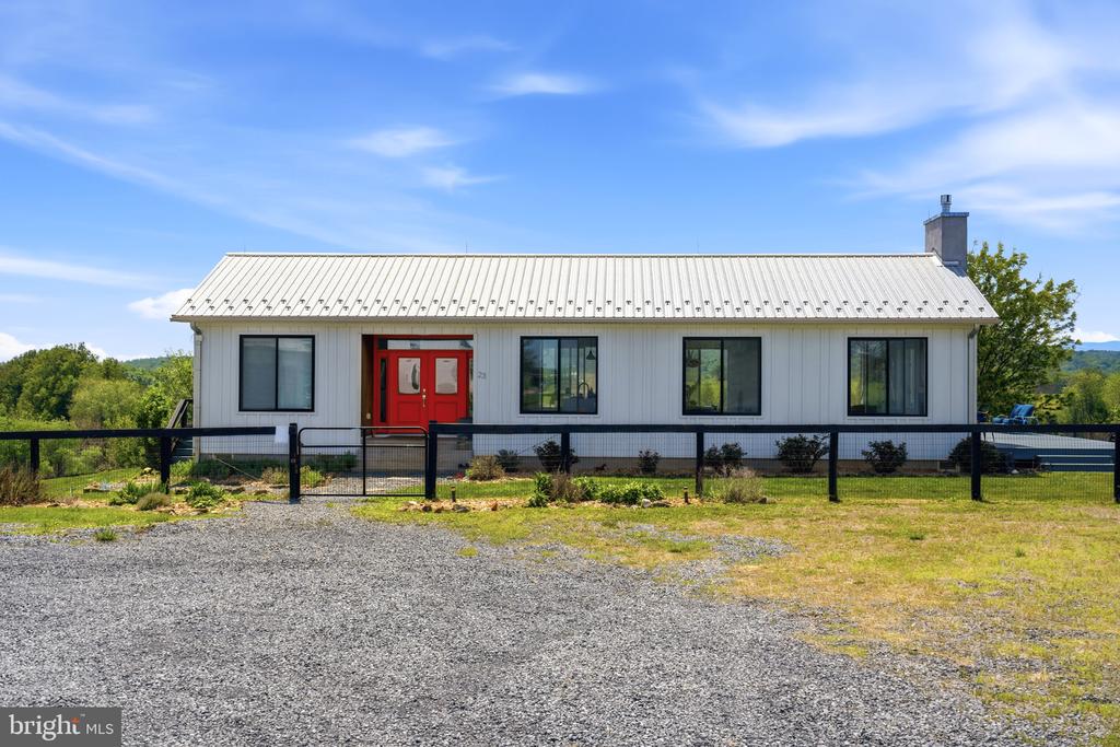 23 WHITE HORSE HILL LN, AMISSVILLE, Virginia 20106, 2 Bedrooms Bedrooms, ,2 BathroomsBathrooms,Residential,14,23 WHITE HORSE HILL LN,VARP2002650 MLS # VARP2002650 23 WHITE HORSE HILL LN, AMISSVILLE, Virginia 20106, 2 Bedrooms Bedrooms, ,2 BathroomsBathrooms,Residential,14,23 WHITE HORSE HILL LN,VARP2002650 MLS # VARP2002650