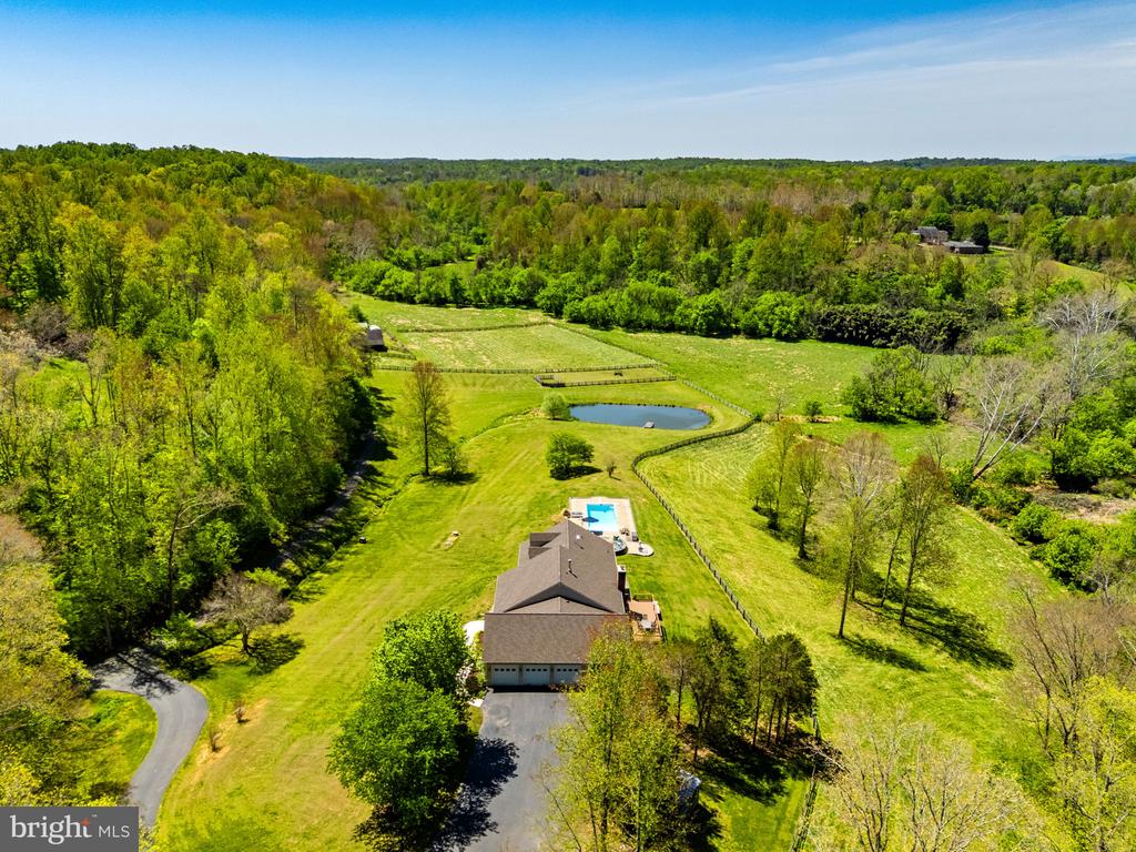 7312 OAK LN, MARSHALL, Virginia 20115, 4 Bedrooms Bedrooms, ,3 BathroomsBathrooms,Residential,14,7312 OAK LN,VAFQ2021666 MLS # VAFQ2021666