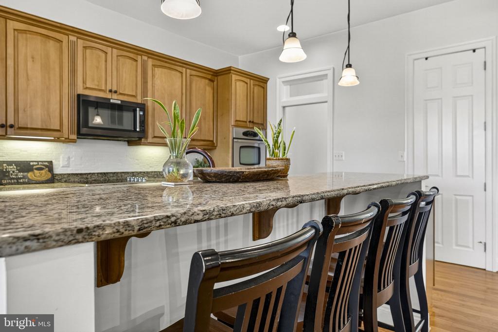 7312 OAK LN, MARSHALL, Virginia 20115, 4 Bedrooms Bedrooms, ,3 BathroomsBathrooms,Residential,14,7312 OAK LN,VAFQ2021666 MLS # VAFQ2021666