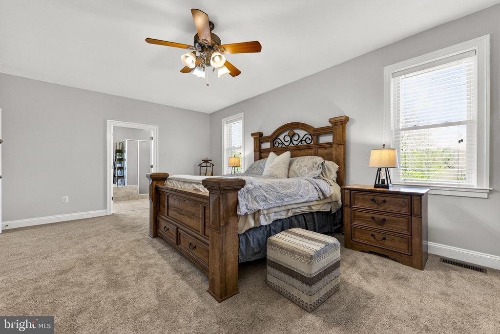 7312 OAK LN, MARSHALL, Virginia 20115, 4 Bedrooms Bedrooms, ,3 BathroomsBathrooms,Residential,14,7312 OAK LN,VAFQ2021666 MLS # VAFQ2021666