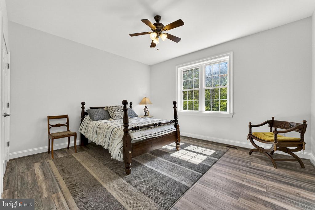 7312 OAK LN, MARSHALL, Virginia 20115, 4 Bedrooms Bedrooms, ,3 BathroomsBathrooms,Residential,14,7312 OAK LN,VAFQ2021666 MLS # VAFQ2021666