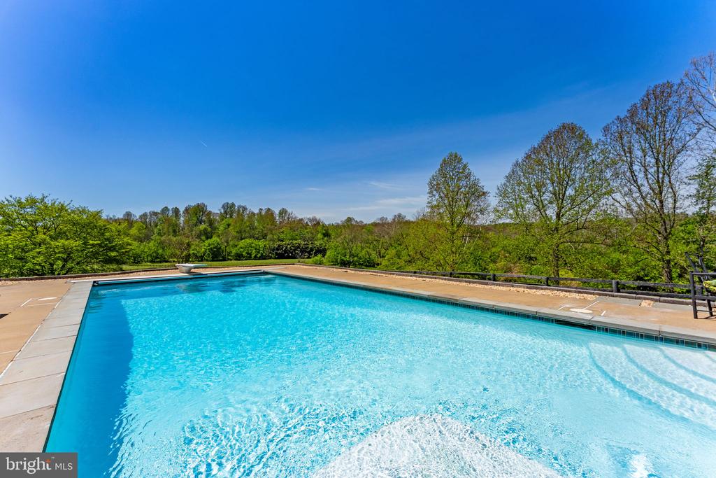 7312 OAK LN, MARSHALL, Virginia 20115, 4 Bedrooms Bedrooms, ,3 BathroomsBathrooms,Residential,14,7312 OAK LN,VAFQ2021666 MLS # VAFQ2021666