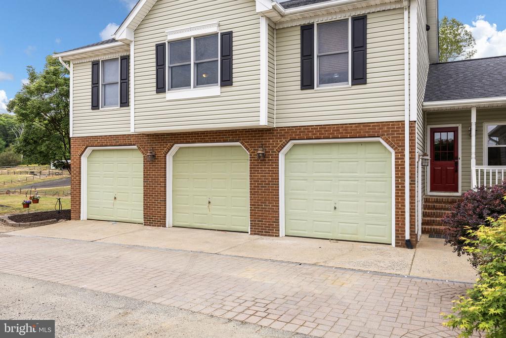 5 APPALOOSA DR, SPOTSYLVANIA, Virginia 22551, 4 Bedrooms Bedrooms, ,4 BathroomsBathrooms,Residential,14,5 APPALOOSA DR,VASP2040092 MLS # VASP2040092 5 APPALOOSA DR, SPOTSYLVANIA, Virginia 22551, 4 Bedrooms Bedrooms, ,4 BathroomsBathrooms,Residential,14,5 APPALOOSA DR,VASP2040092 MLS # VASP2040092