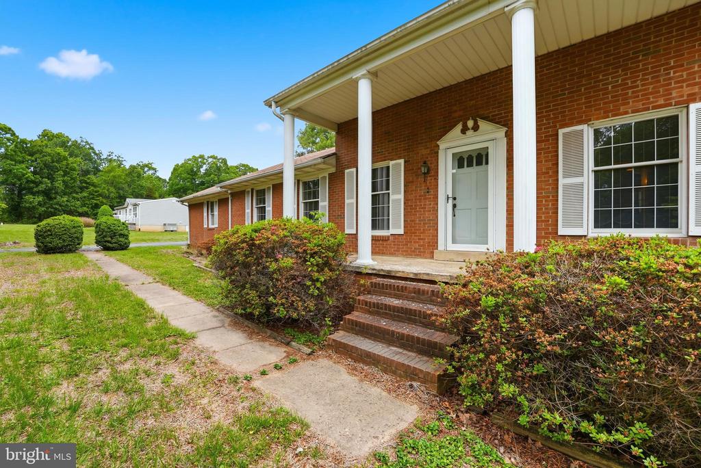 11081 MARQUIS RD, UNIONVILLE, Virginia 22567, 3 Bedrooms Bedrooms, ,3 BathroomsBathrooms,Residential,14,11081 MARQUIS RD,VAOR2013978 MLS # VAOR2013978
