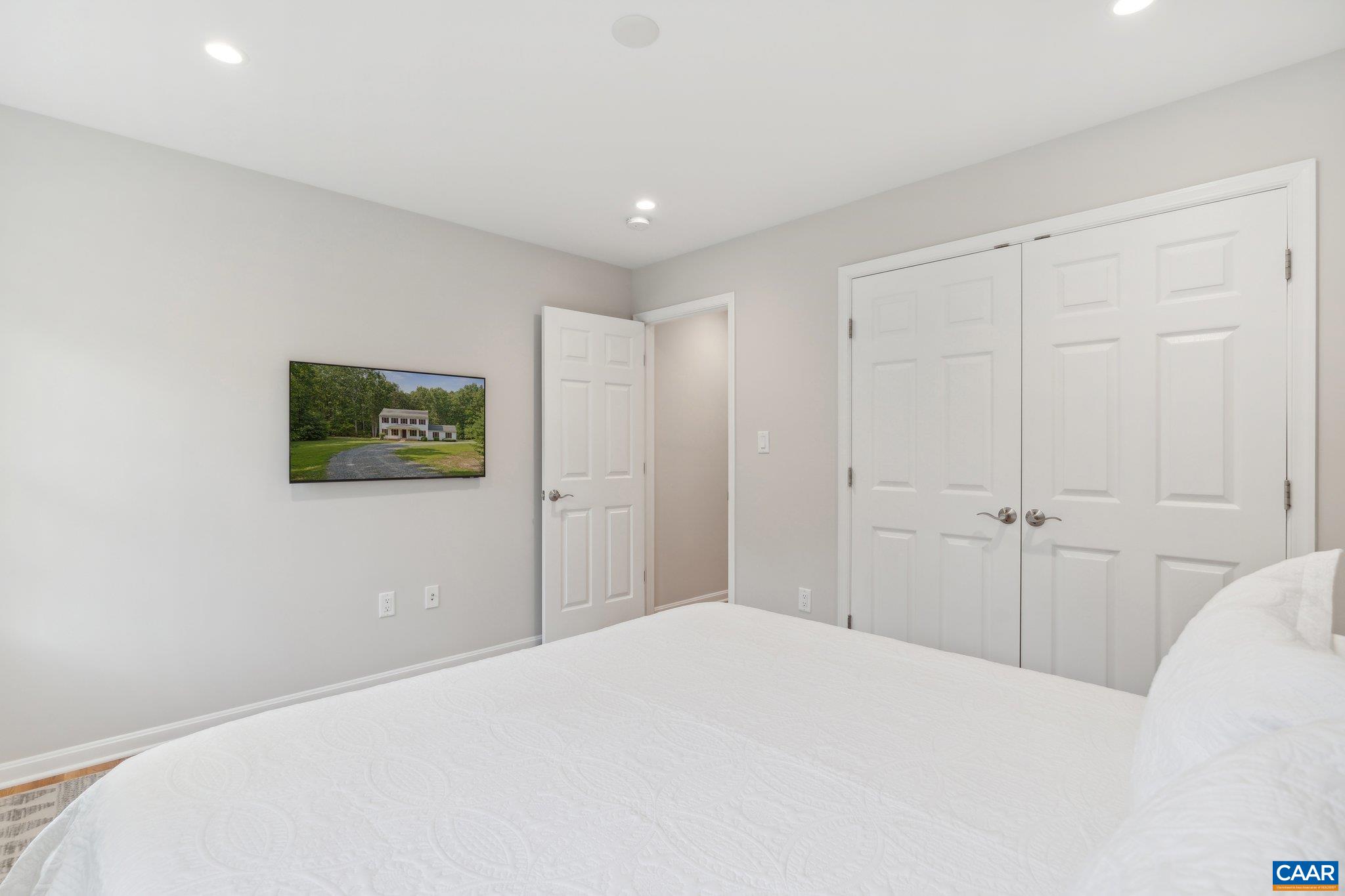 6414 JEFFERSON MILL RD, SCOTTSVILLE, Virginia 24590, 5 Bedrooms Bedrooms, ,3 BathroomsBathrooms,Residential,14,6414 JEFFERSON MILL RD,677200 MLS # 677200 6414 JEFFERSON MILL RD, SCOTTSVILLE, Virginia 24590, 5 Bedrooms Bedrooms, ,3 BathroomsBathrooms,Residential,14,6414 JEFFERSON MILL RD,677200 MLS # 677200