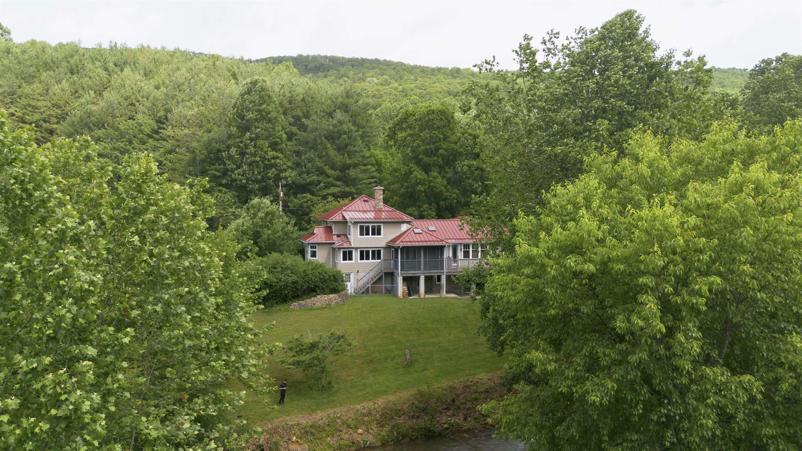 7304 DRY RUN RD, BURNSVILLE, Virginia 24487, 3 Bedrooms Bedrooms, ,2 BathroomsBathrooms,Residential,14,7304 DRY RUN RD,666061 MLS # 666061 7304 DRY RUN RD, BURNSVILLE, Virginia 24487, 3 Bedrooms Bedrooms, ,2 BathroomsBathrooms,Residential,14,7304 DRY RUN RD,666061 MLS # 666061
