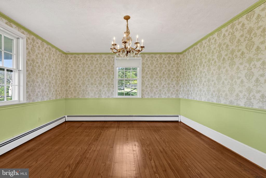 40 BATTLE MOUNTAIN RD, AMISSVILLE, Virginia 20106, 4 Bedrooms Bedrooms, ,2 BathroomsBathrooms,Residential,14,40 BATTLE MOUNTAIN RD,VARP2002544 MLS # VARP2002544